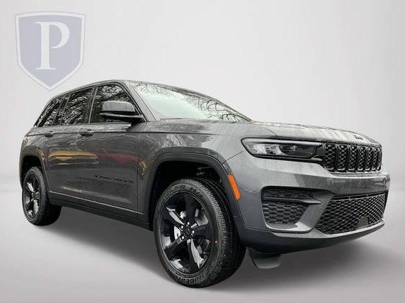 JEEP GRAND CHEROKEE 2025 1C4RJHAG8SC280055 image